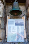Totenglocke auf dem Friedhof von Hesteyri