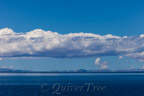 Titicaca-See, auf der Fahrt zur Halbinsel Capachica; am Horizont eine Fata Morgana