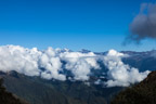Am Pass Runkuraqay (3998 m); im Hintergrund die Cordillera Vilcabamba mit dem Nevado Salcantay